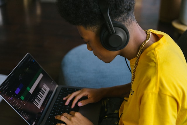 How to promote music online in Nigeria